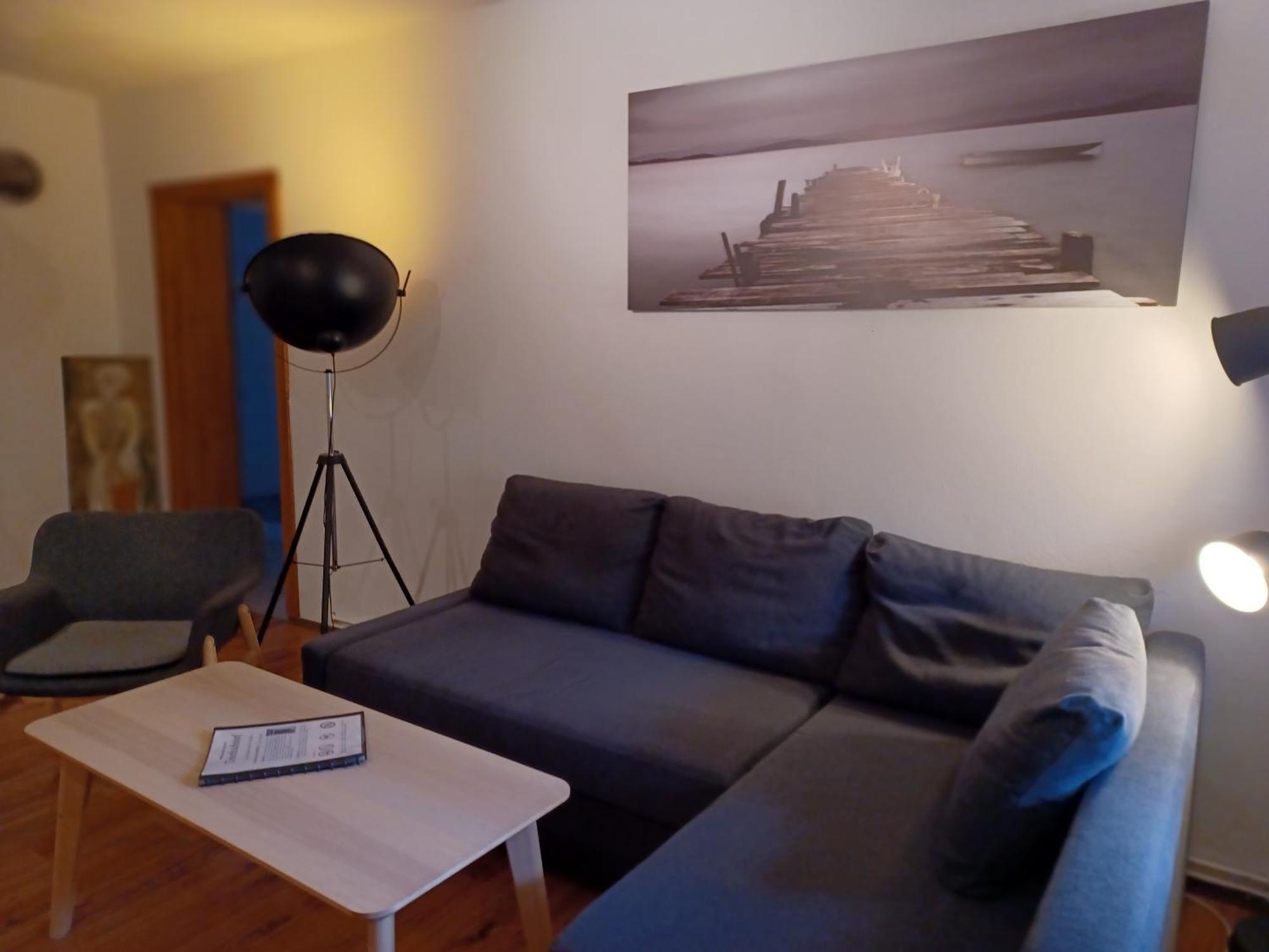 Kleine Galerie Apartment Fuer 3 Mit Kueche Kamin Netflix Parken Und Hofladen Steinhofel Exteriör bild